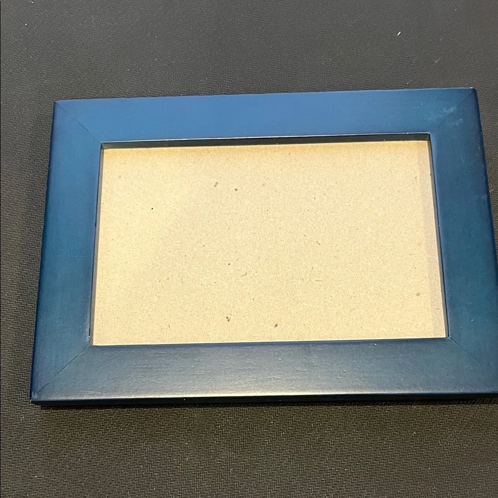 Elegant Blue Photo Frame
